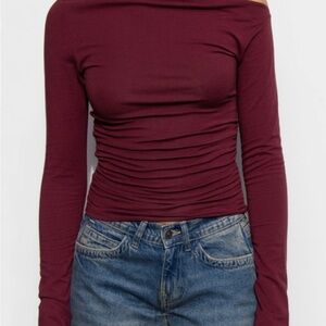 Chic Maroon Off-Shoulder Long Sleeve Top